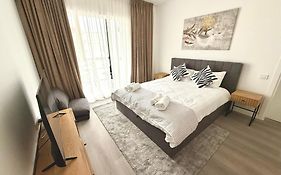 Rulu Studio Plaza Mall